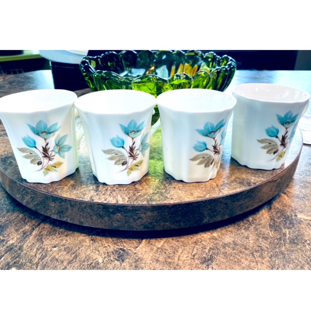 4 Vintage Fine Bone China Coffee Cups